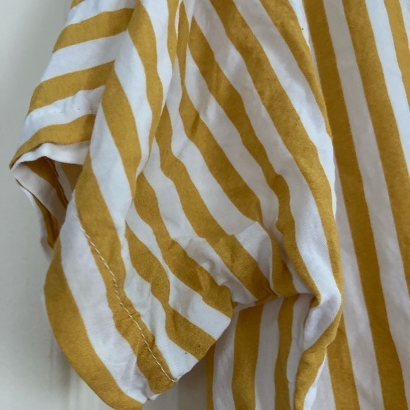 Simons Contemporaine Short Sleeve Mustard Crop Tie Shirt. Size S - Picture 5 of 8